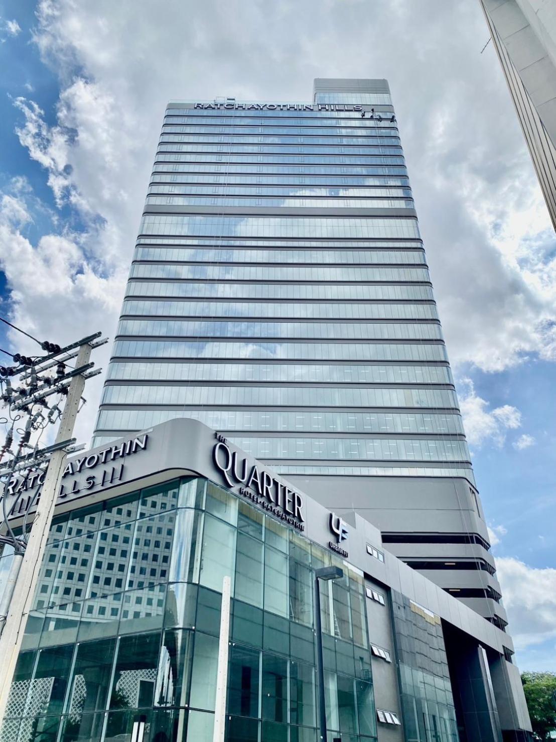 The Quarter Ratchayothin By Uhg Hotell Bangkok Exteriör bild