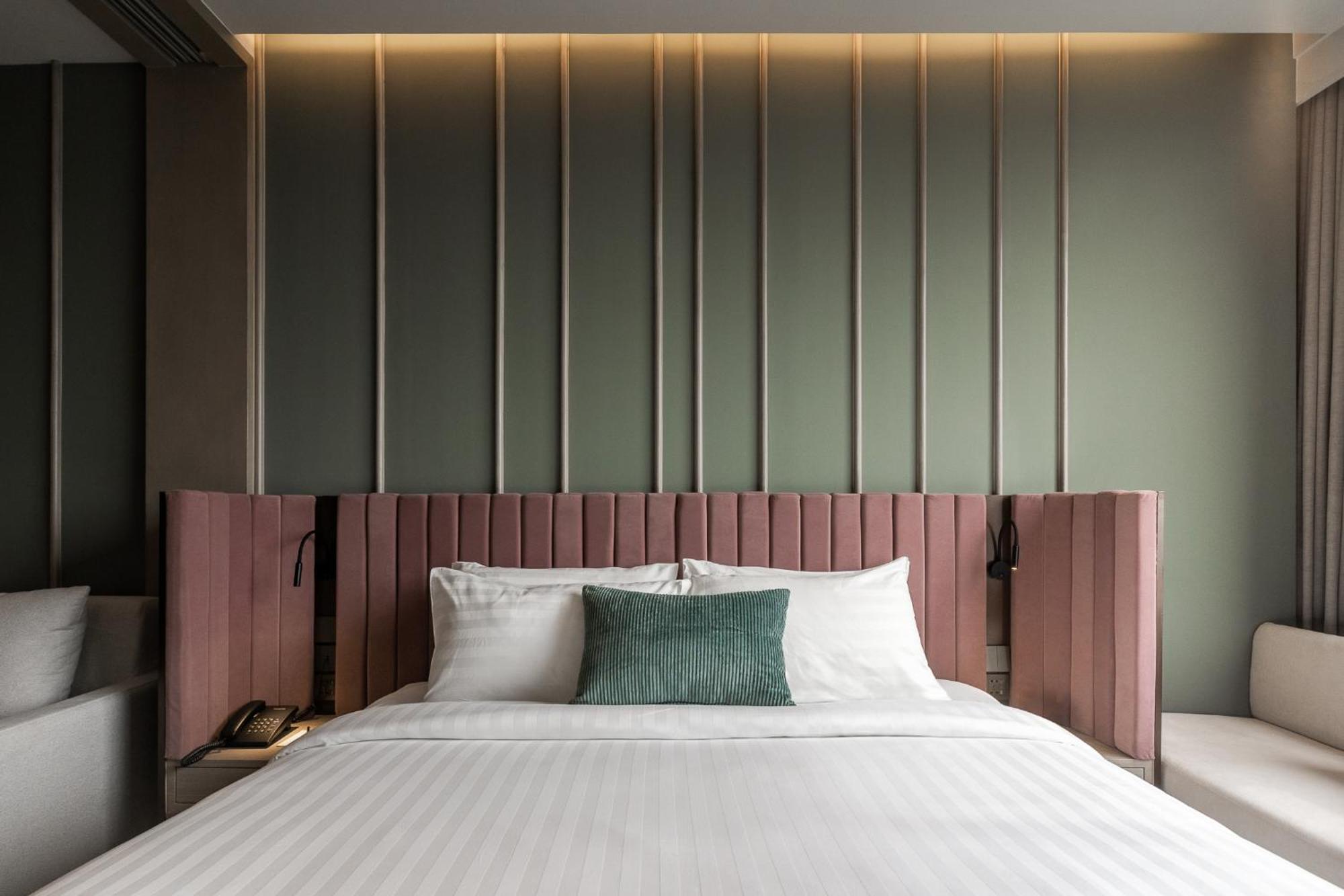 The Quarter Ratchayothin By Uhg Hotell Bangkok Exteriör bild