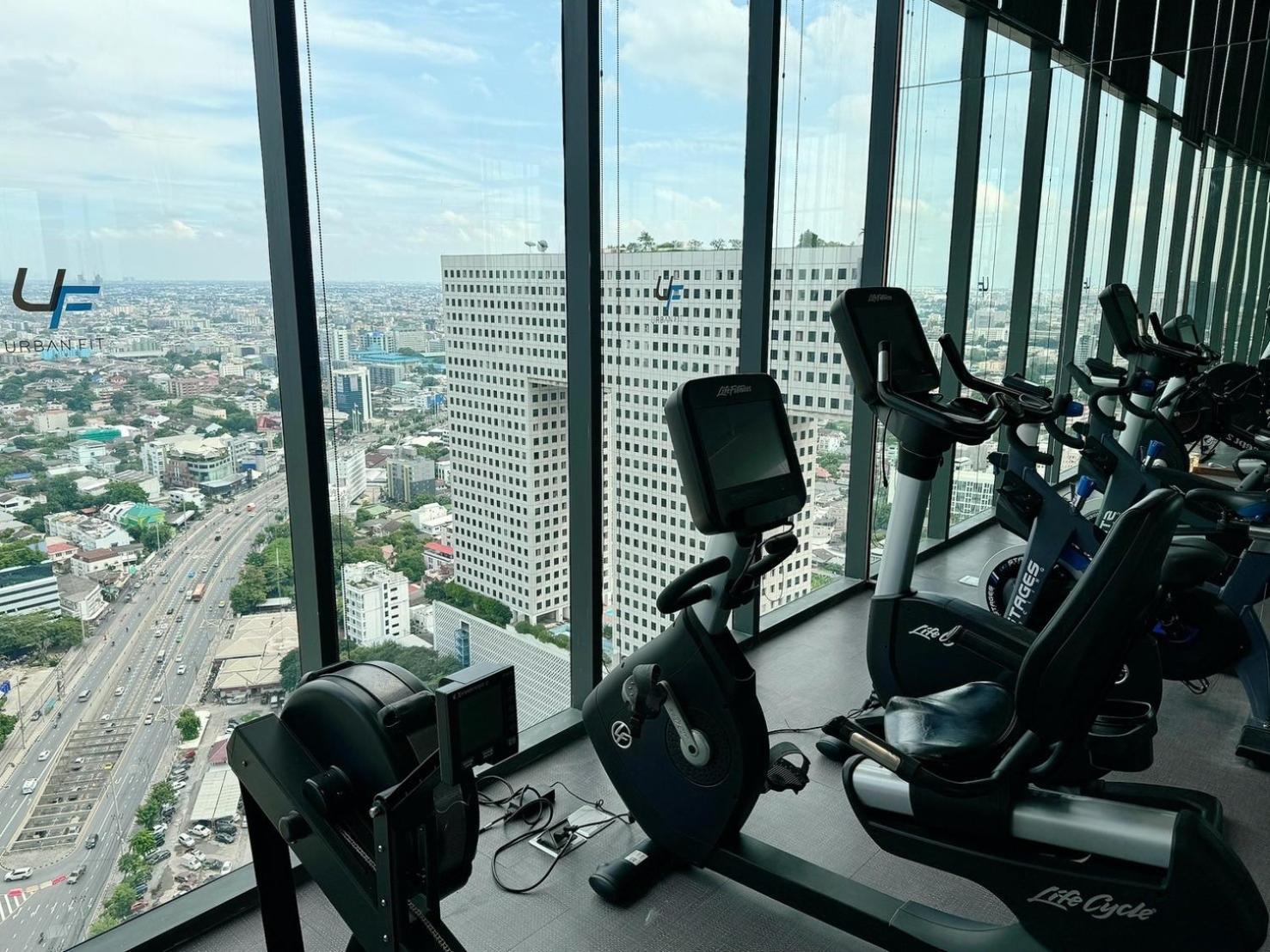 The Quarter Ratchayothin By Uhg Hotell Bangkok Exteriör bild